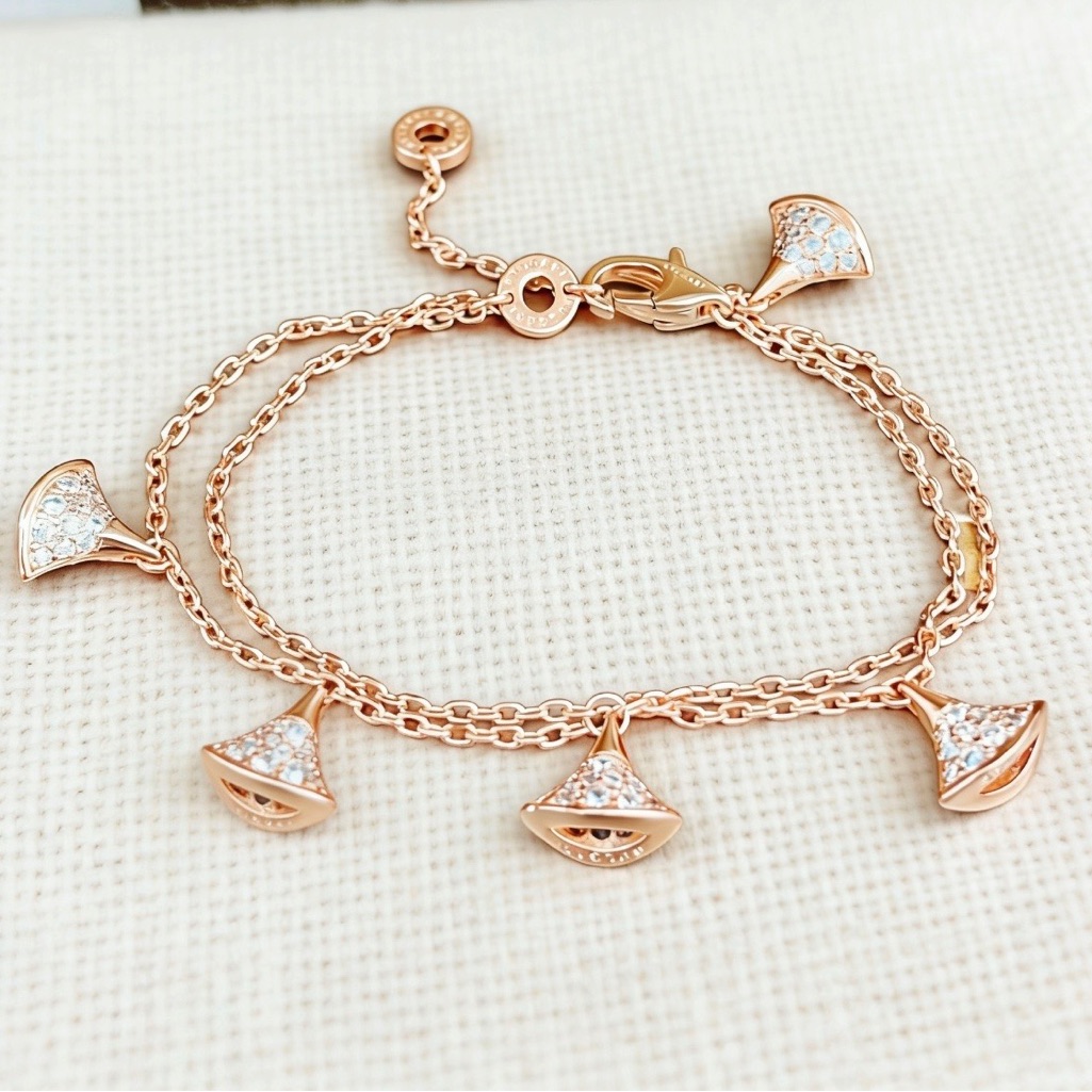 Bvlgari Divas' Dream Rose Gold Tone Brass Crystal Fan Charm Bracelet New In Box